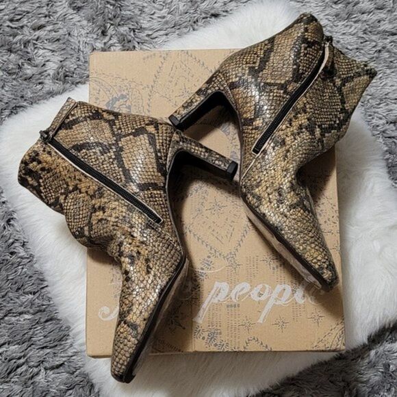 Free People Cybill Heel Leather Ankle Boot Snake Print Women's 37 - Picture 3 of 7